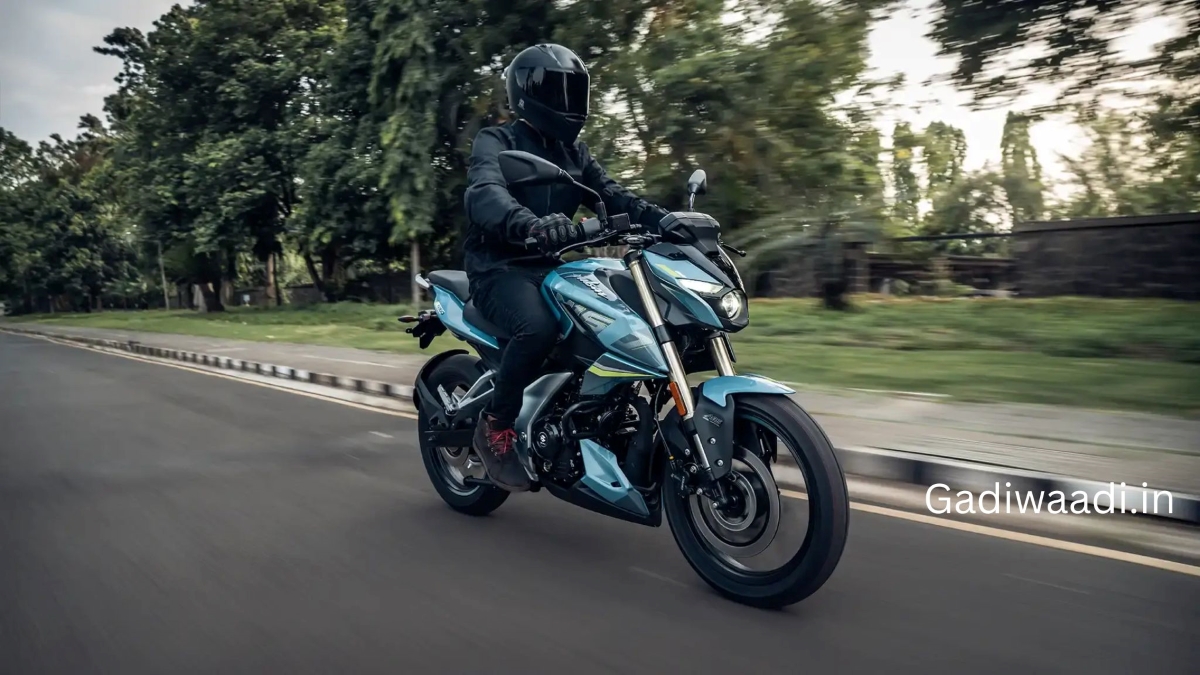 Bajaj Pulsar N160 2025