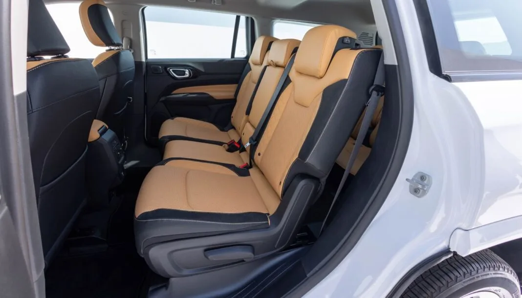 Jeep Meridian Track Edition