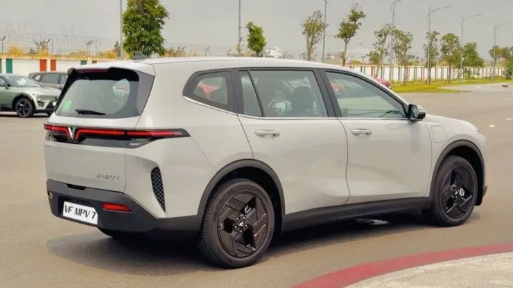 VinFast VF MPV 7 