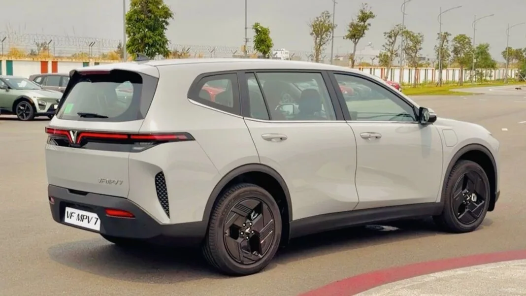 7-Seater Electric Cars