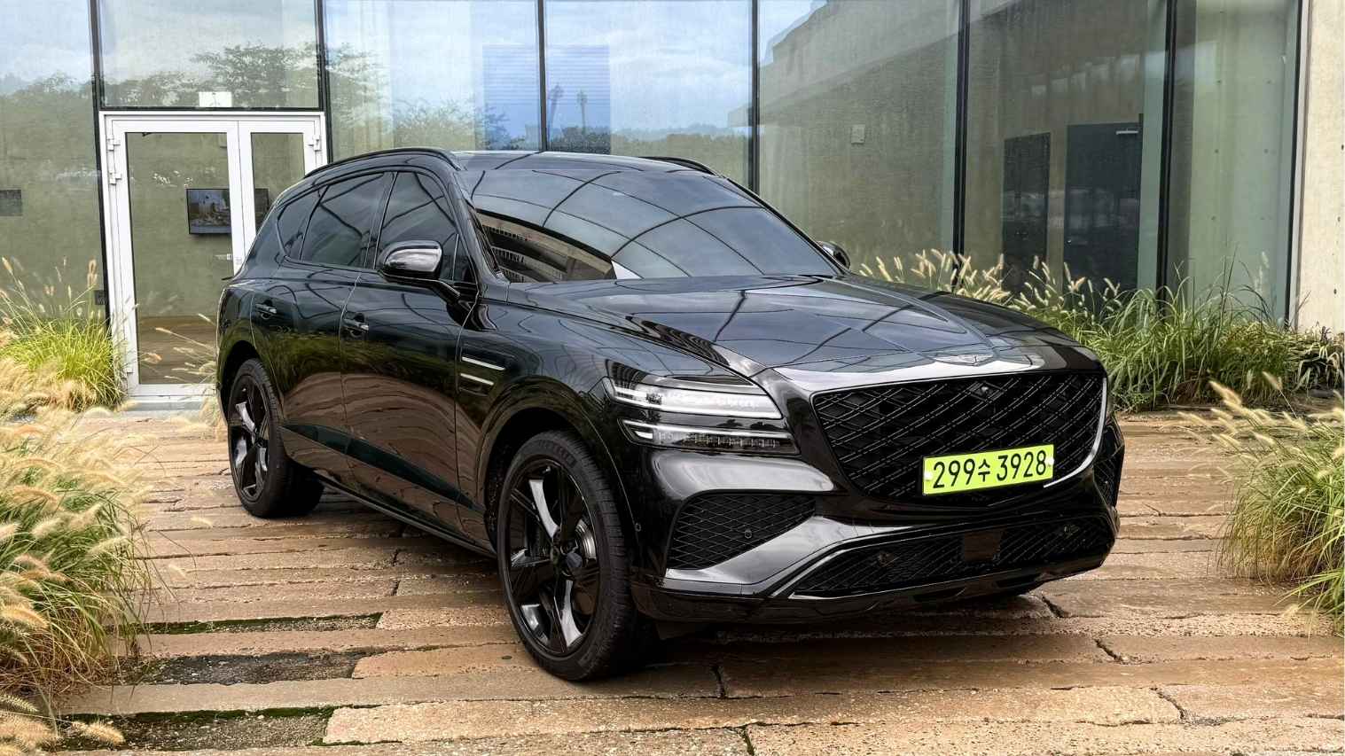 Hyundai Genesis Luxury Cars 2025