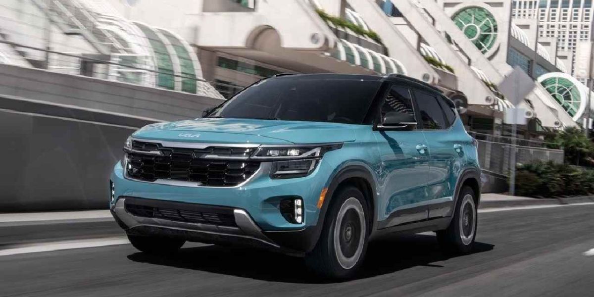 भारत में आ रही 7-Seater Hybrid SUVs