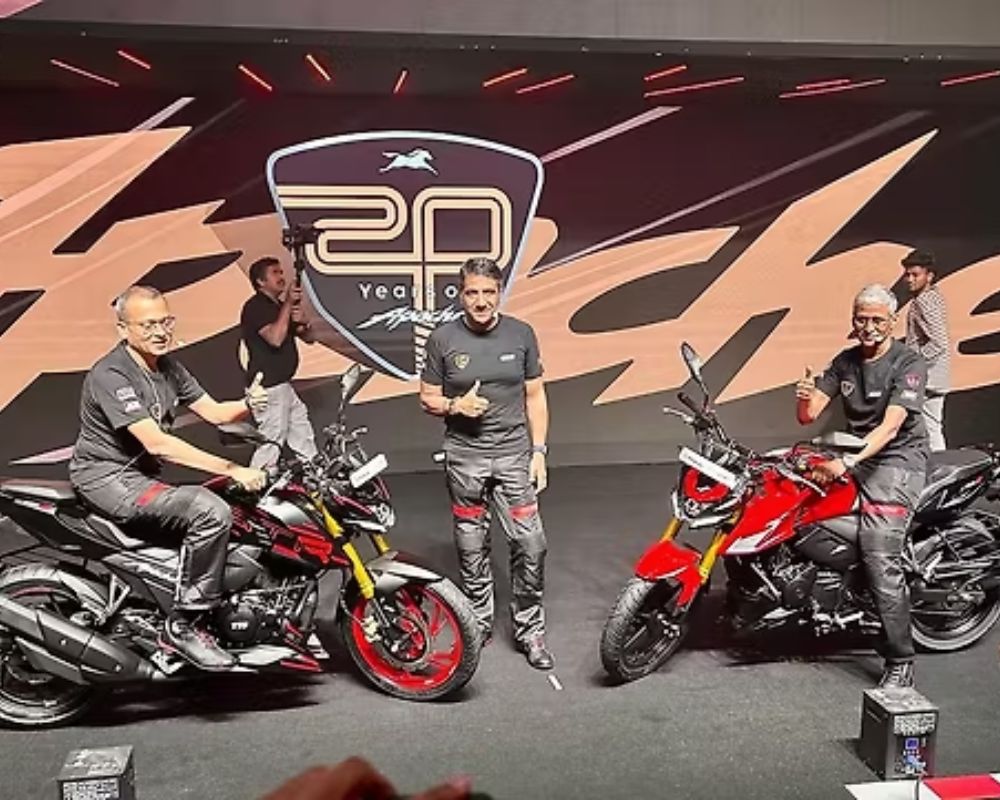 TVS Apache RTR 160 4V, Apache RTR 200 4V Launch