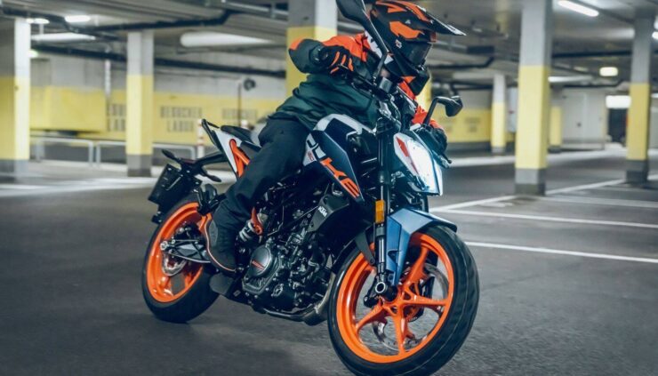 Two Wheelers KTM 160 Duke