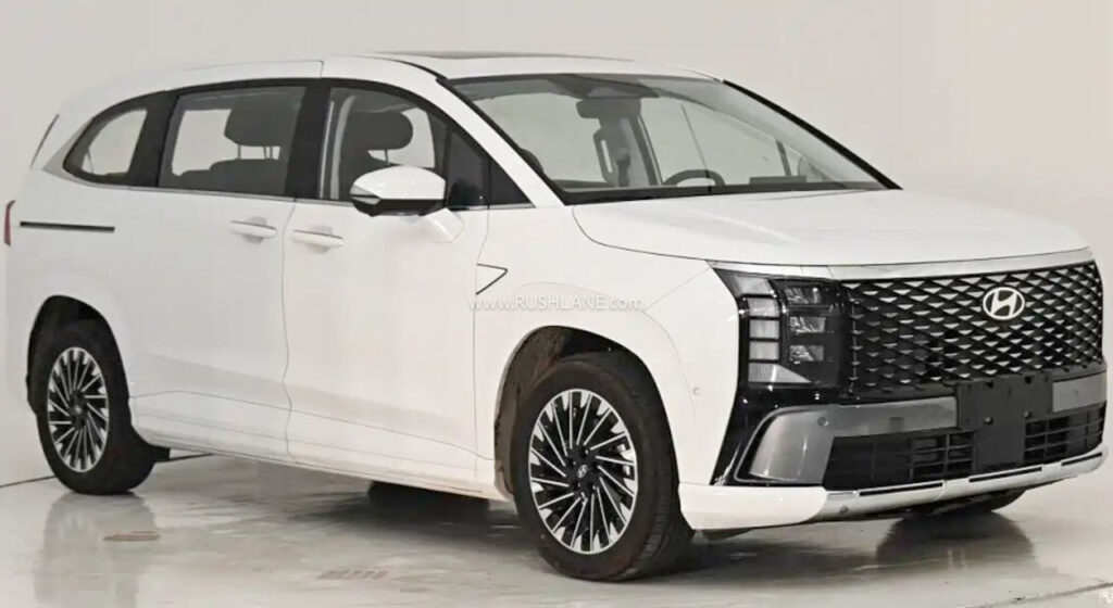 Hyundai Custo Facelift Leaks With Staria-Like Front Fascia